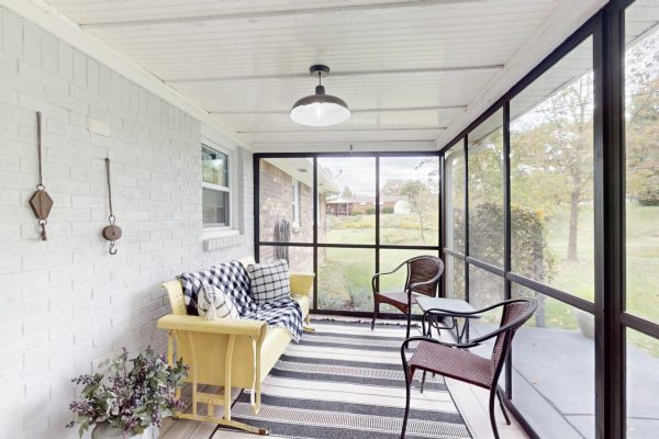 Screened in Porch