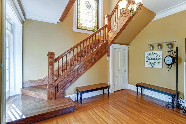 Stairs to 2nd Level