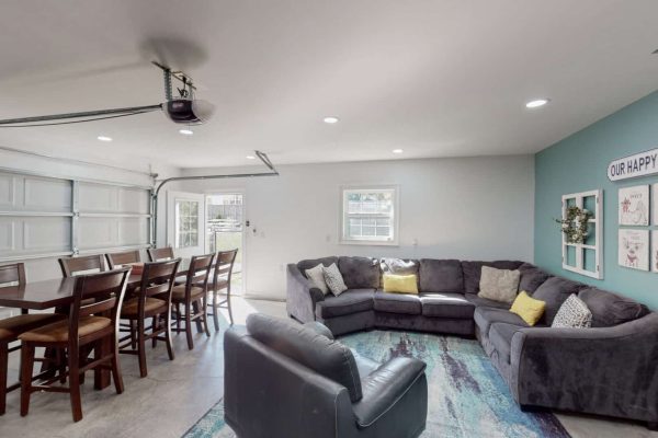 Detached Hang Out Space