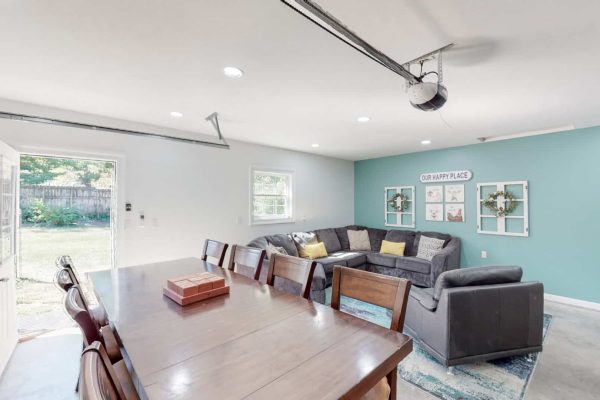 Detached Hang Out Space